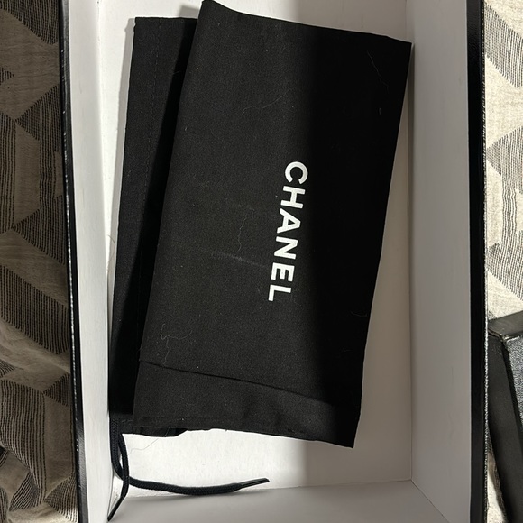 CHANEL TWEED ESPADRILLES! (With Original box and bag) SIZE 37 BLACK - Picture 5 of 8